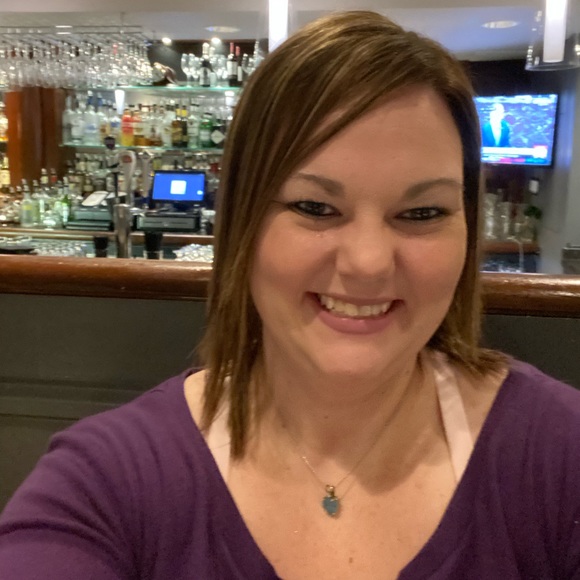 Meet your Posher, Krystal - Picture 2 of 2